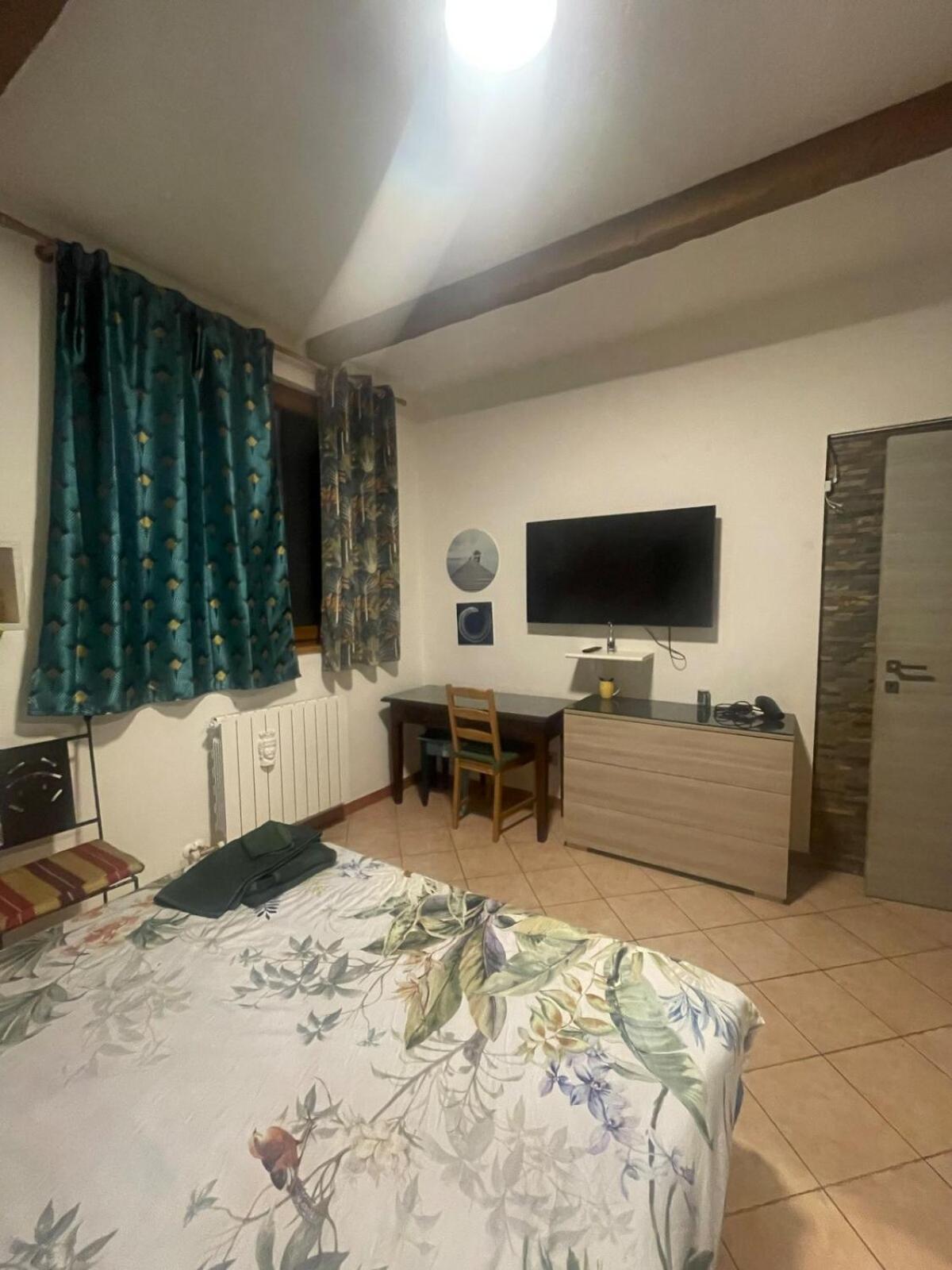 Cozy Flat In Precotto Milán